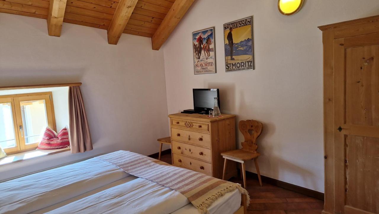Weisses Kreuz - Crusch Alva Bed & Breakfast Samedan Exterior photo