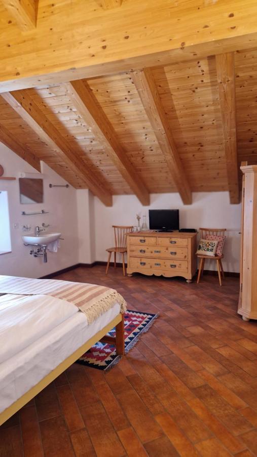 Weisses Kreuz - Crusch Alva Bed & Breakfast Samedan Exterior photo