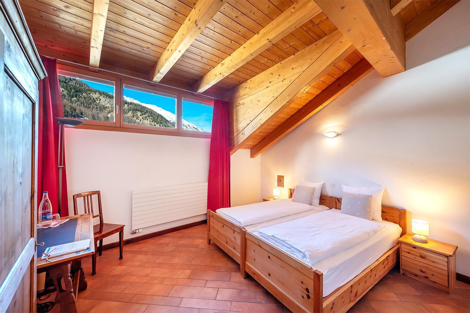 Weisses Kreuz - Crusch Alva Bed & Breakfast Samedan Exterior photo