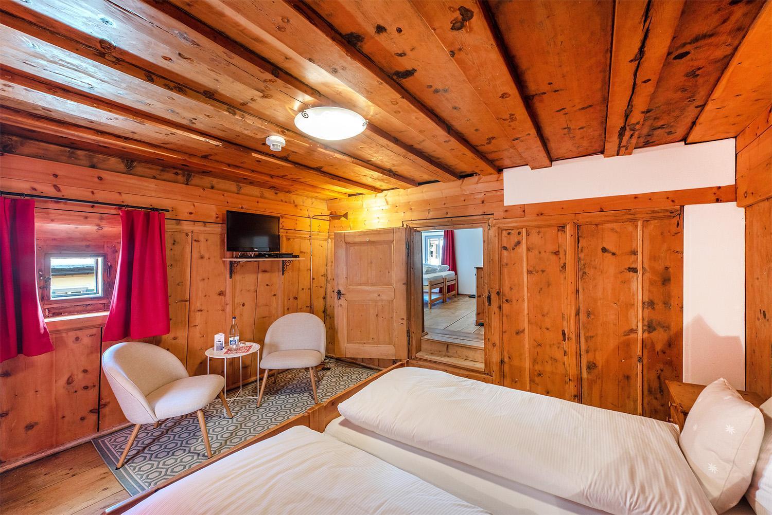 Weisses Kreuz - Crusch Alva Bed & Breakfast Samedan Exterior photo